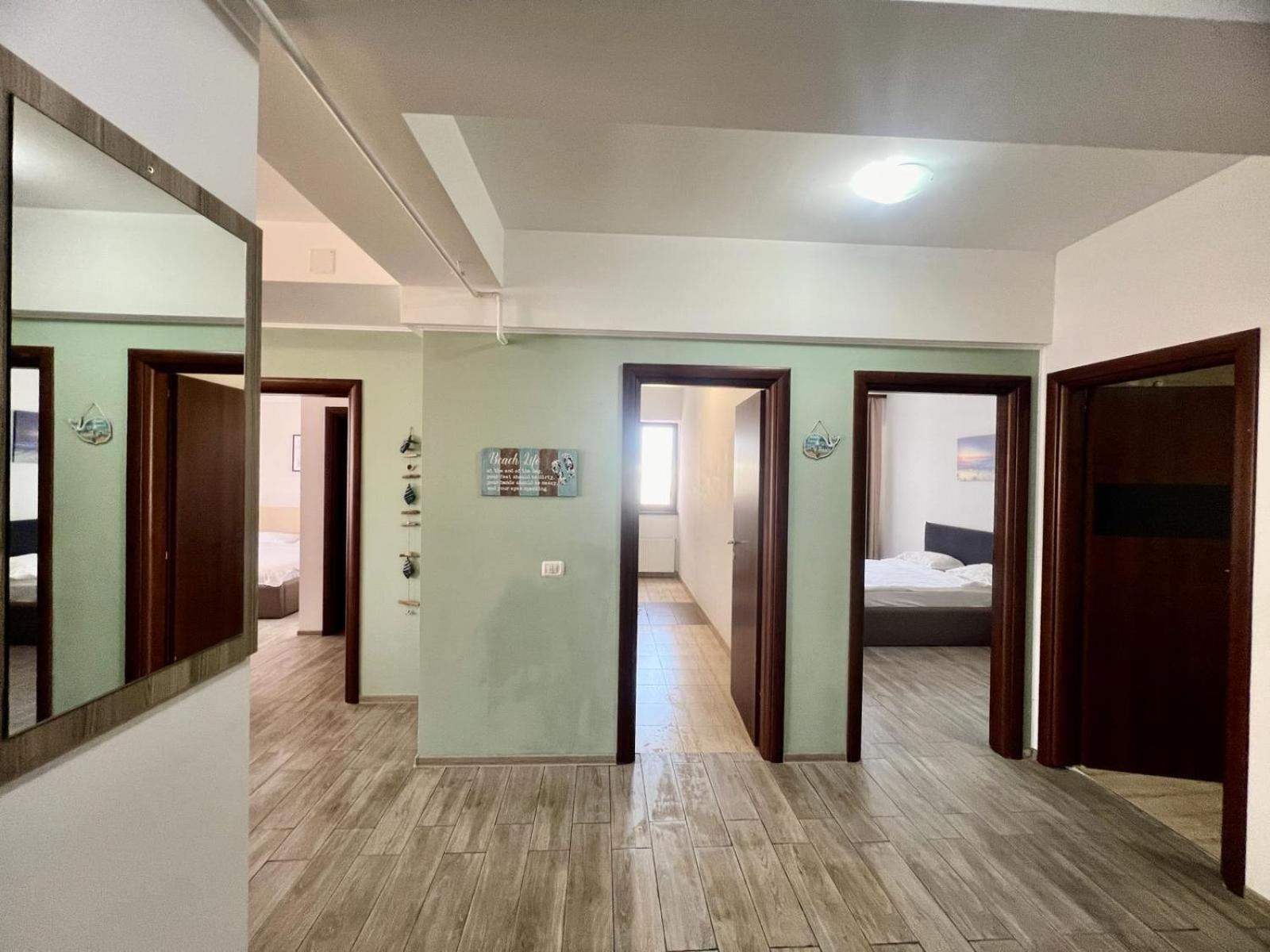 Appartamento Summerland Apartmants Mamaia Nord Esterno foto