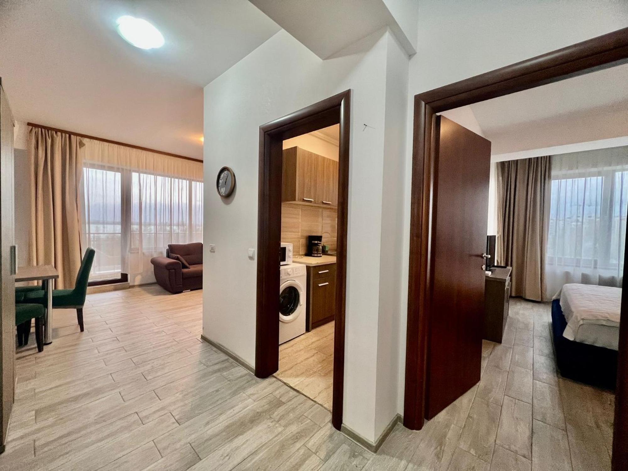 Appartamento Summerland Apartmants Mamaia Nord Esterno foto